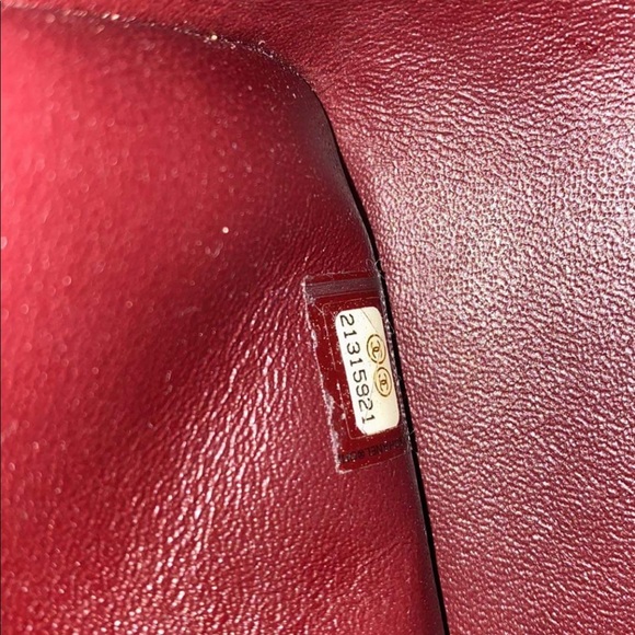 Authentic Classic Chanel black cavier jumbo - Picture 2 of 10